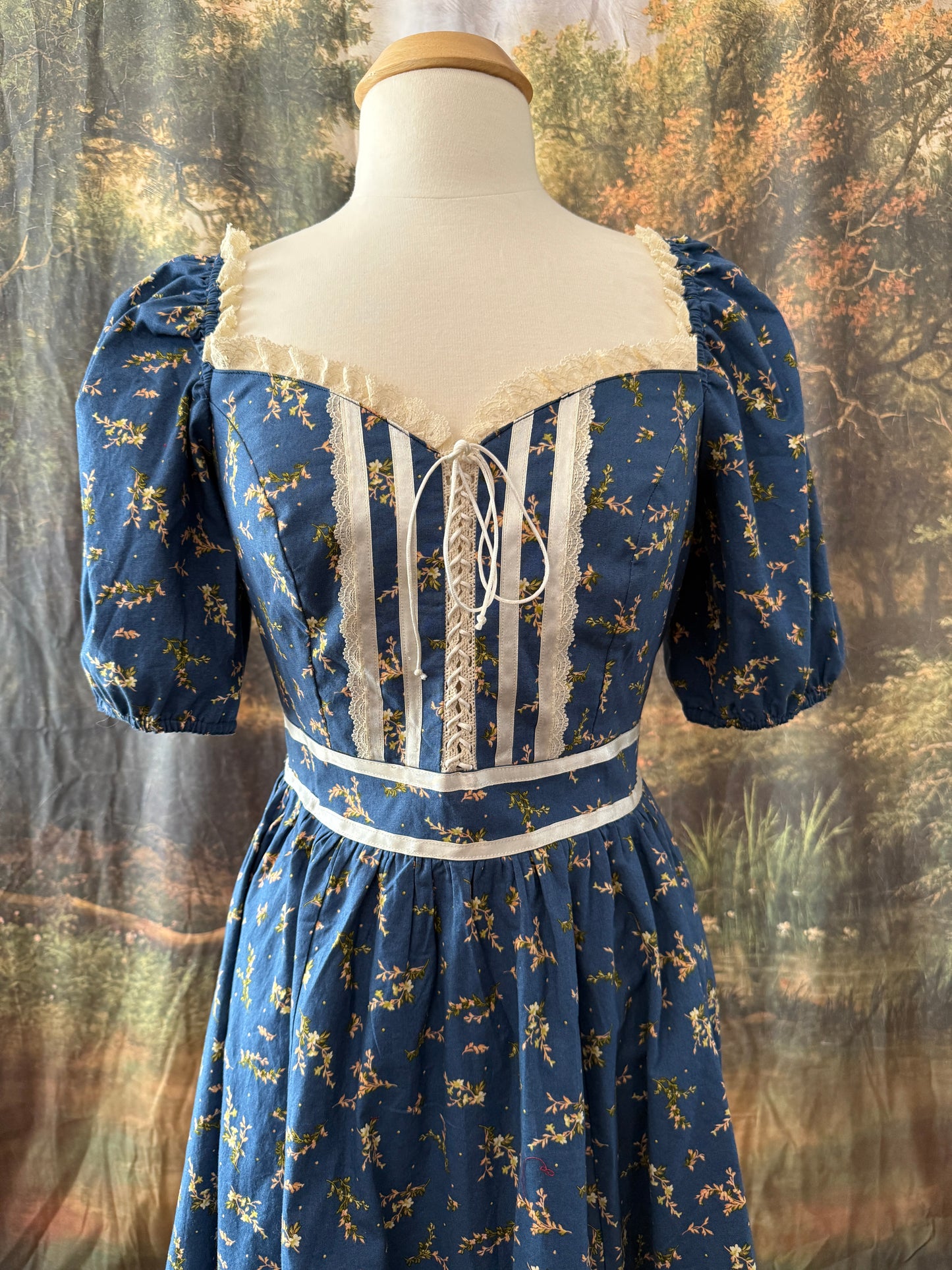 Blue Floral Puff Sleeve Dress
